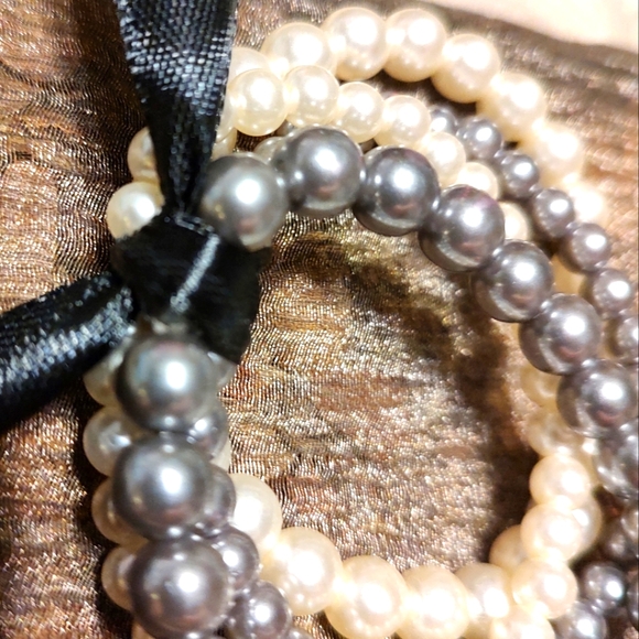 🐈⬛🖤🐈⬛ Lovely Hand Crafted Cream & Sultry Smoke Grey Faux Pearl Bracelet Set - Picture 12 of 12